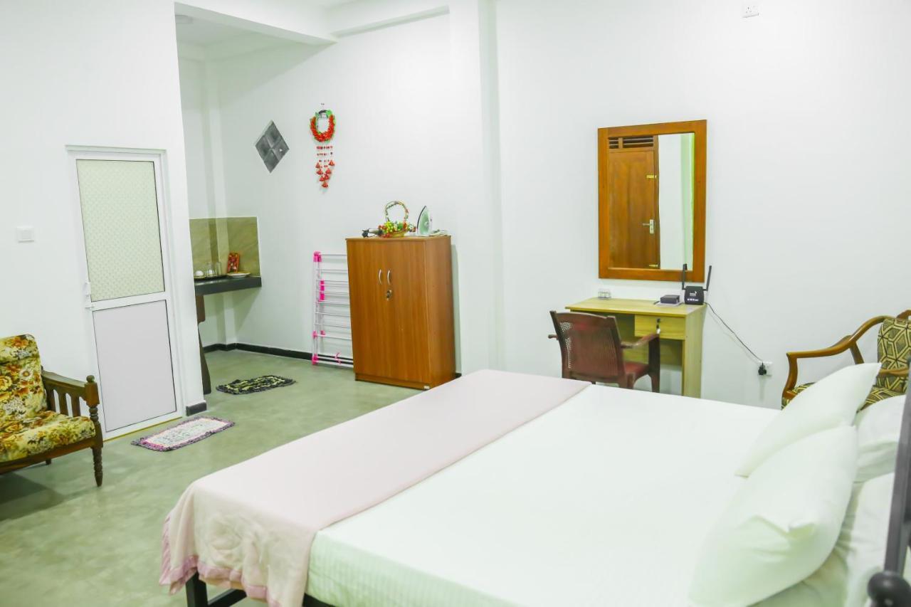 Sandy Palms Guesthouse Hikkaduwa Exterior foto