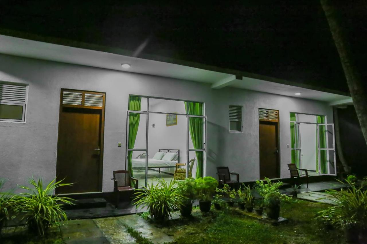Sandy Palms Guesthouse Hikkaduwa Exterior foto